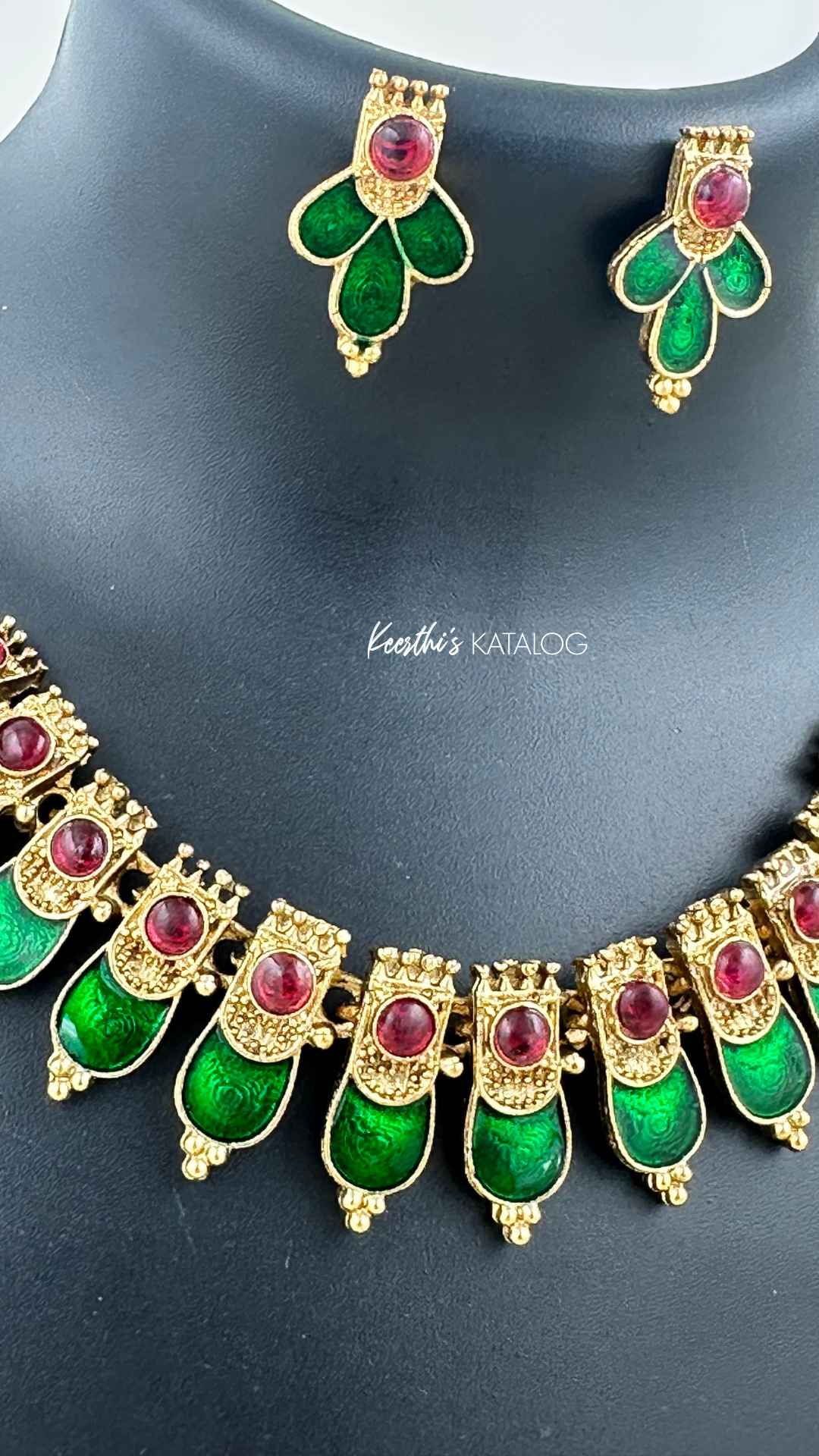 KC1005 - Emerald Mohini Choker