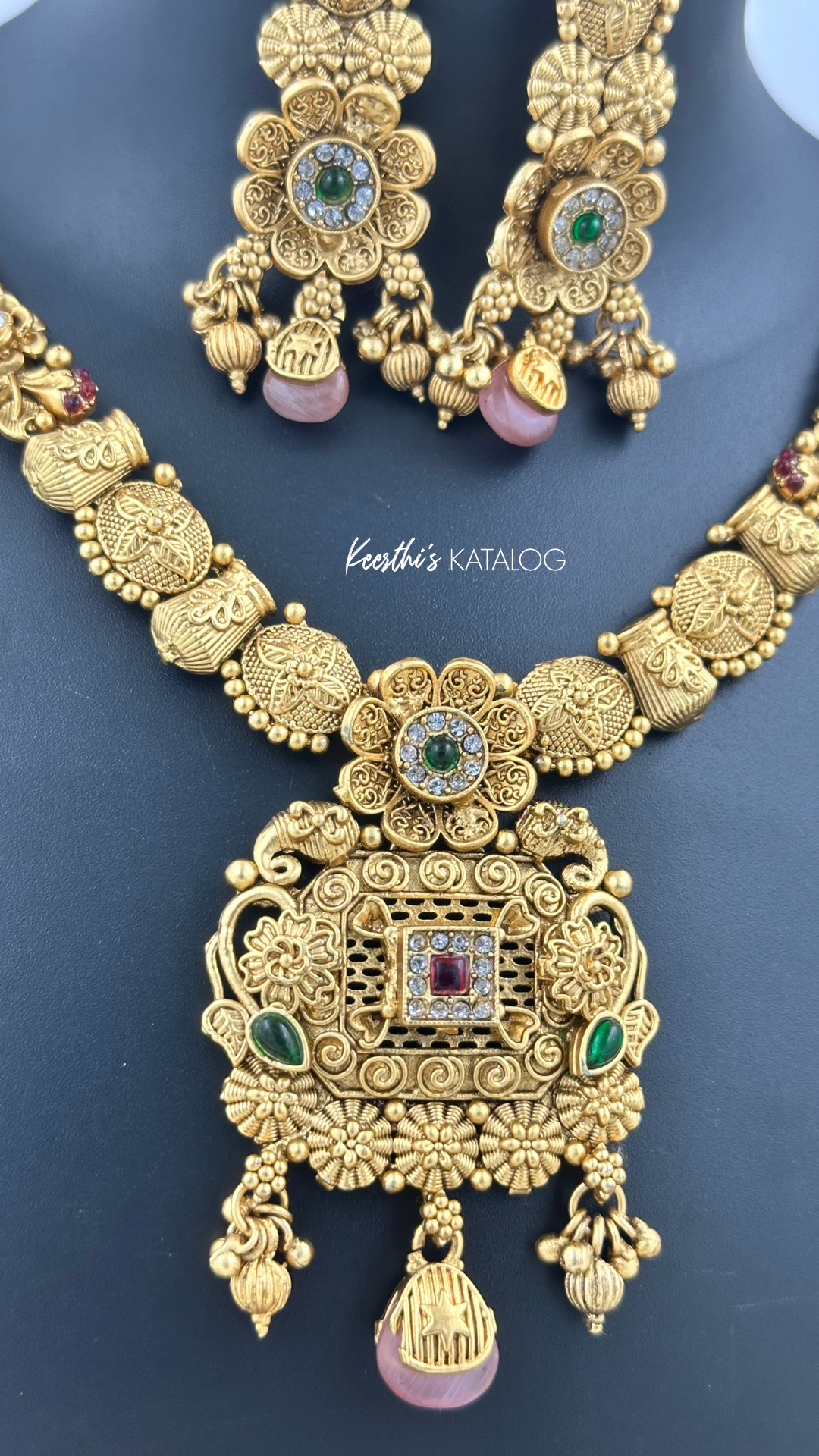 KN1110 - Heritage Bloom Necklace