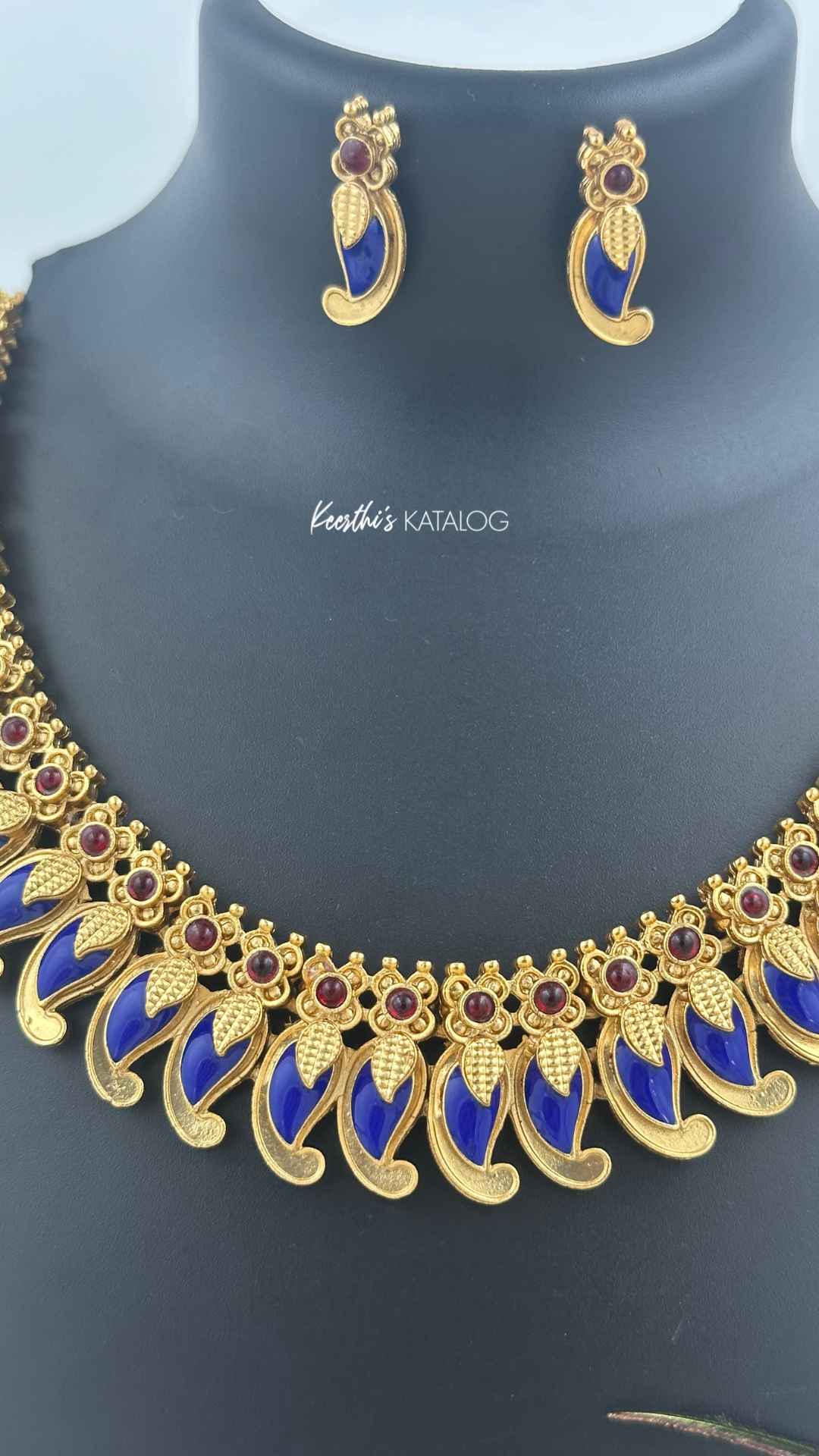 KN1152 - Regal Feathers Necklace Set