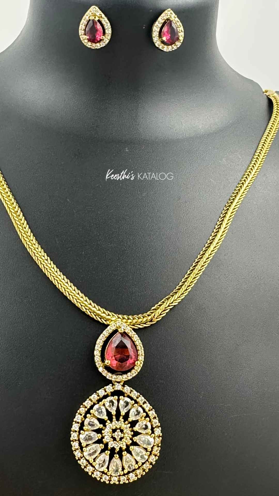KN1162 - Nakshatra Glow Necklace Set