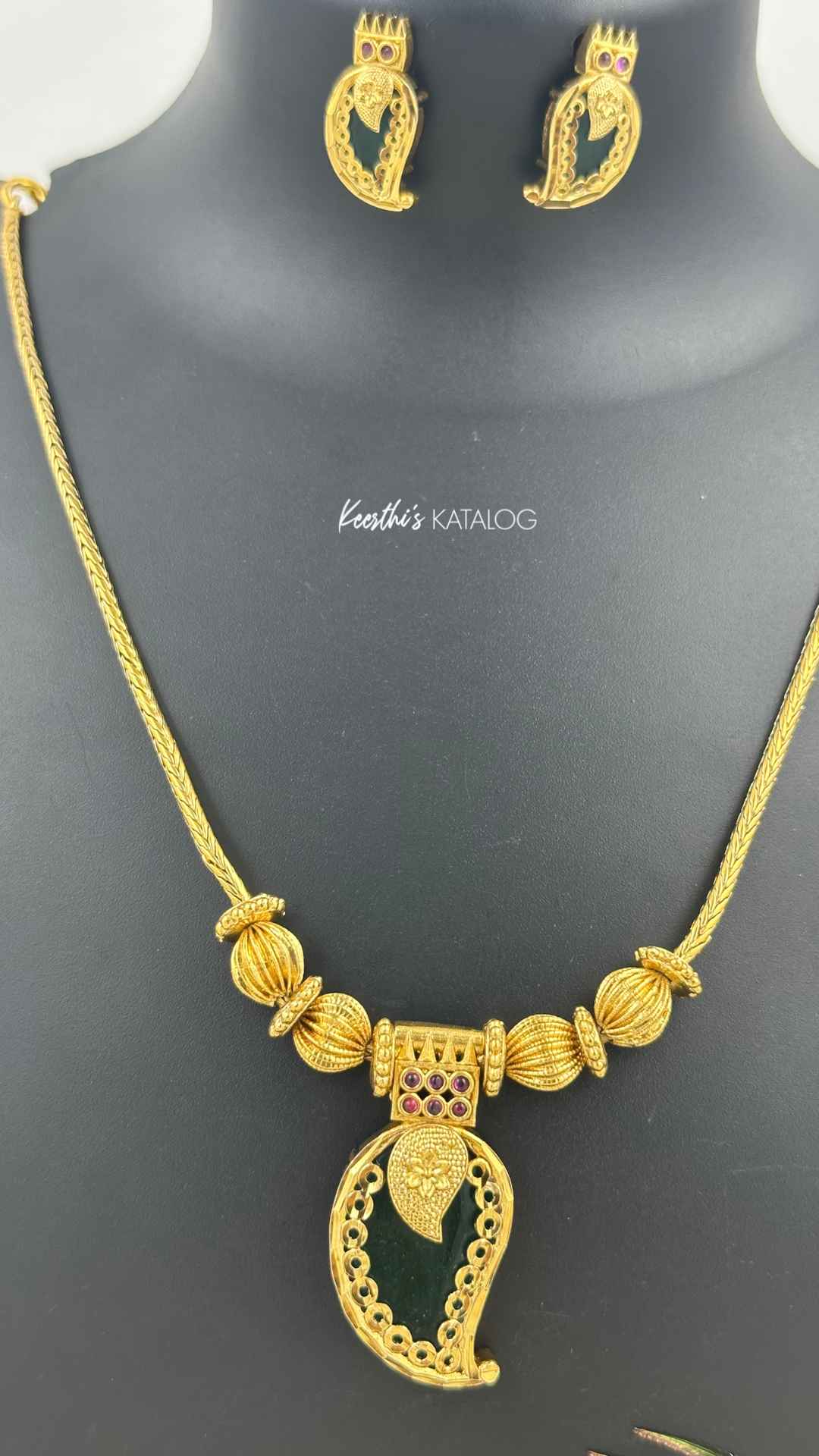 KN1164 - Emerald Mango Necklace Set