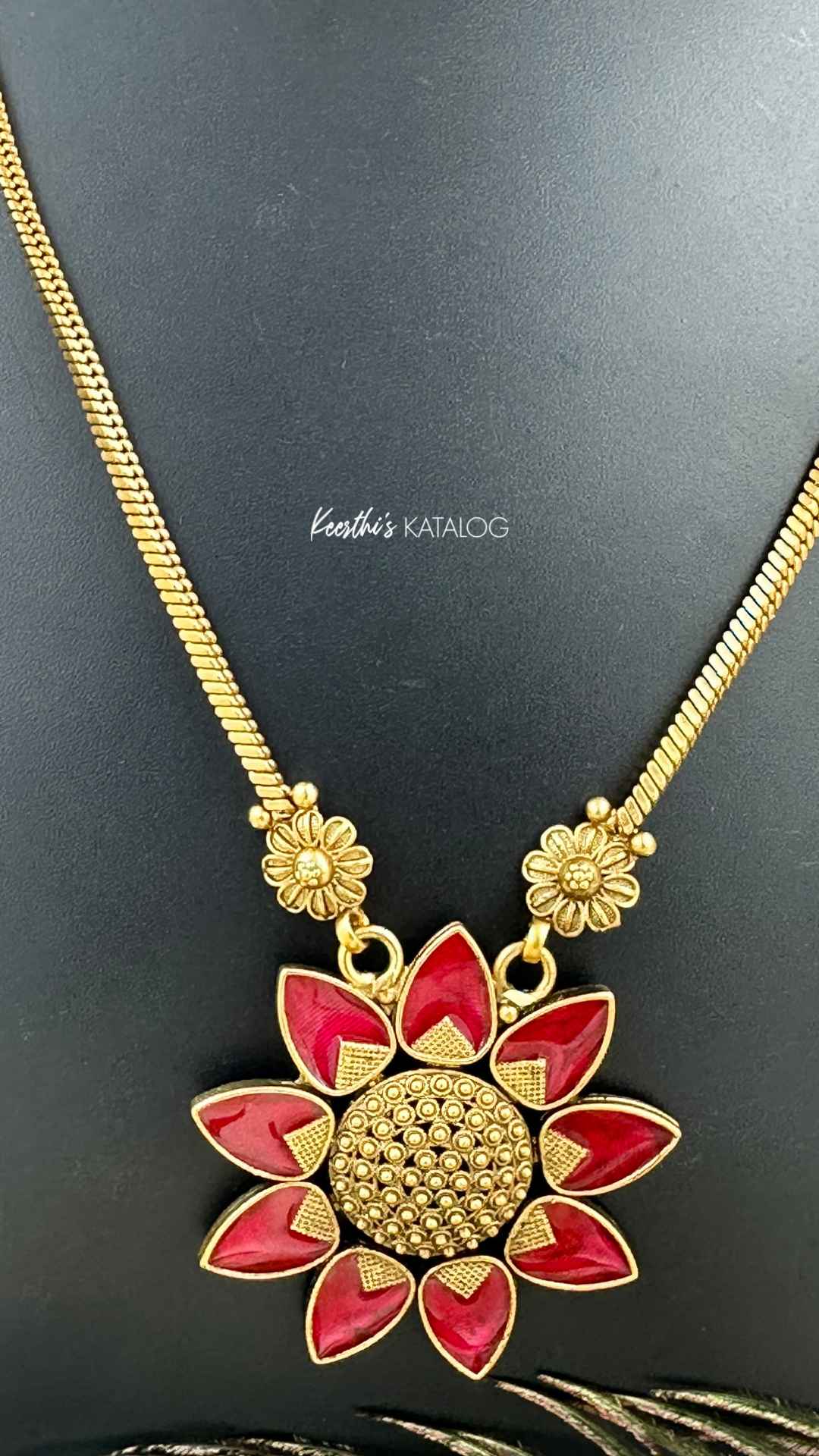 KN1166 - Thamara Flame Necklace Set