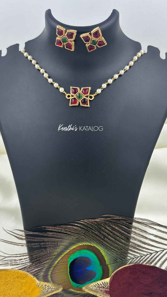 KC1043 - GemPetal Choker Set