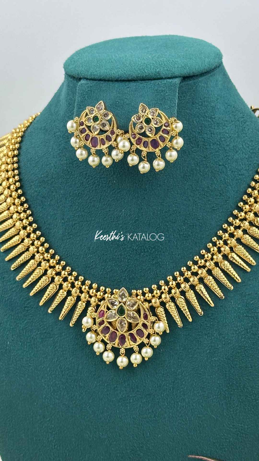 KN1234 - Golden Spire Necklace