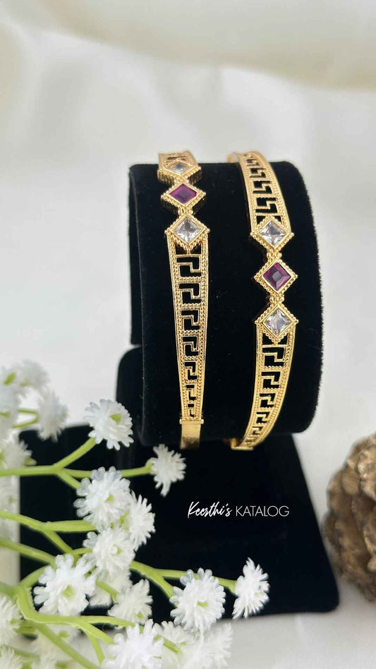 KB1023 - The Geometric Bandh - Set of 2