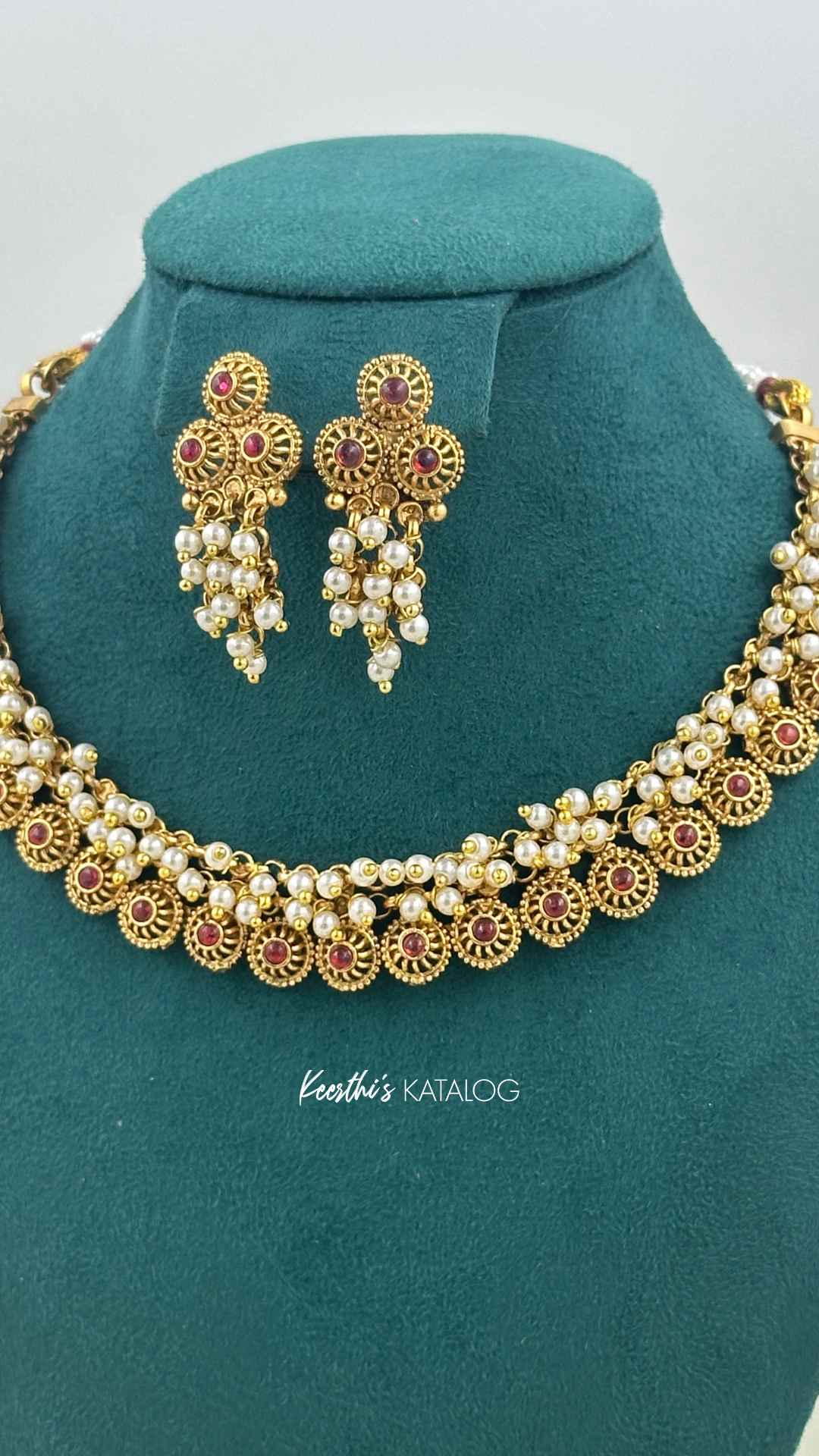 KN1224 - Rosette Pearl Necklace