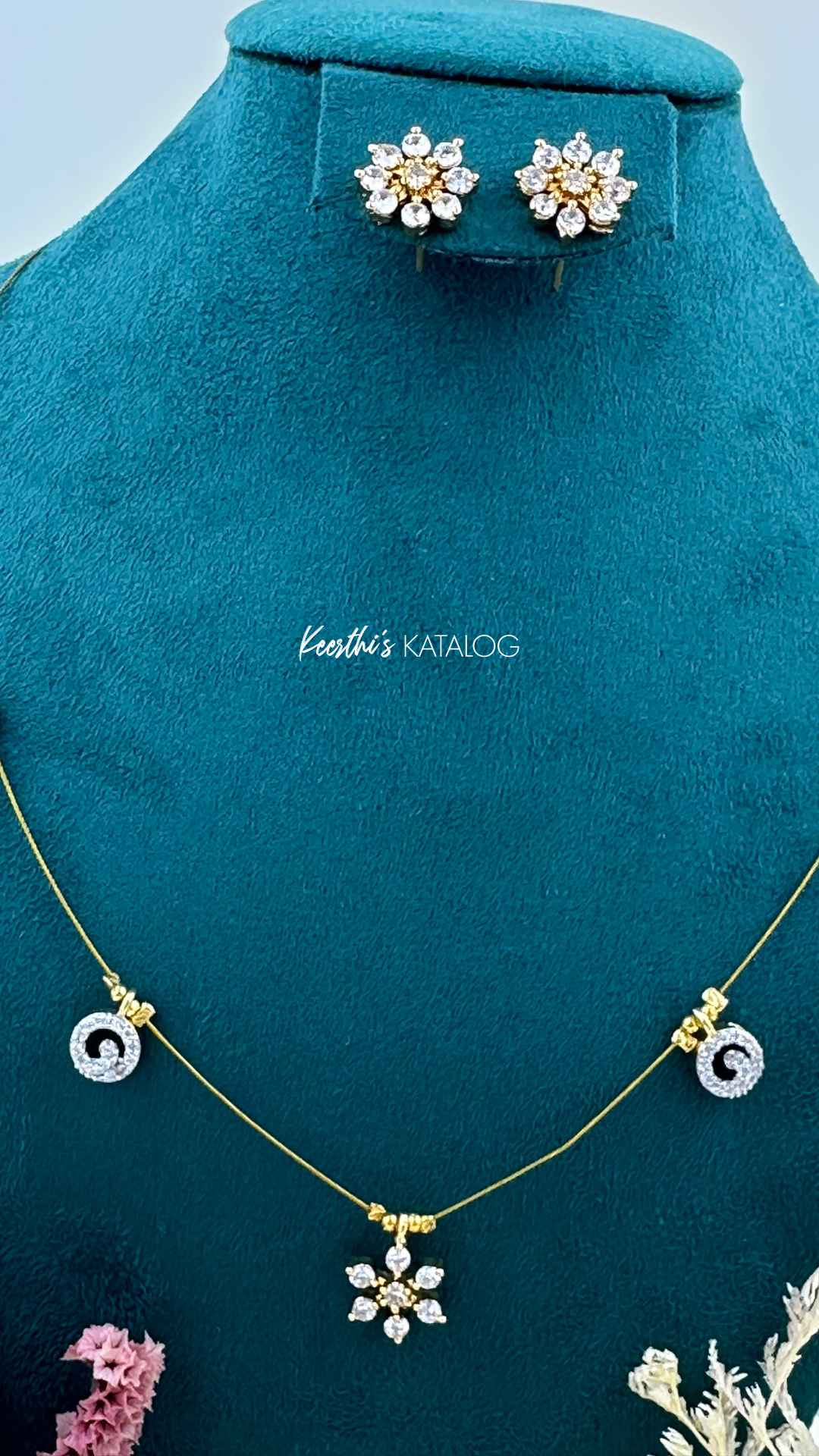 KN1190 - Stella Floral Necklace