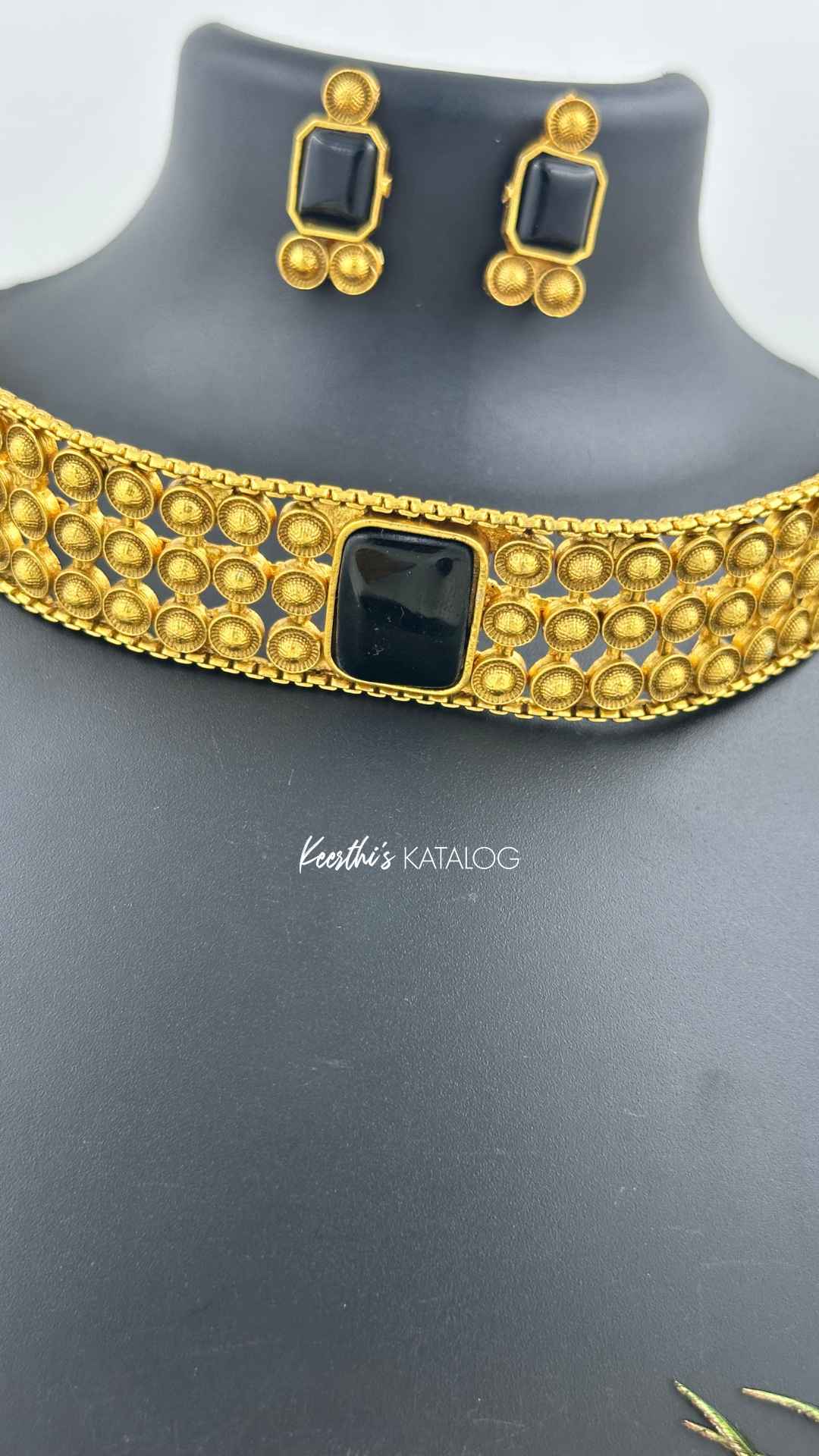 KC1009 - Kannadi Mala Choker