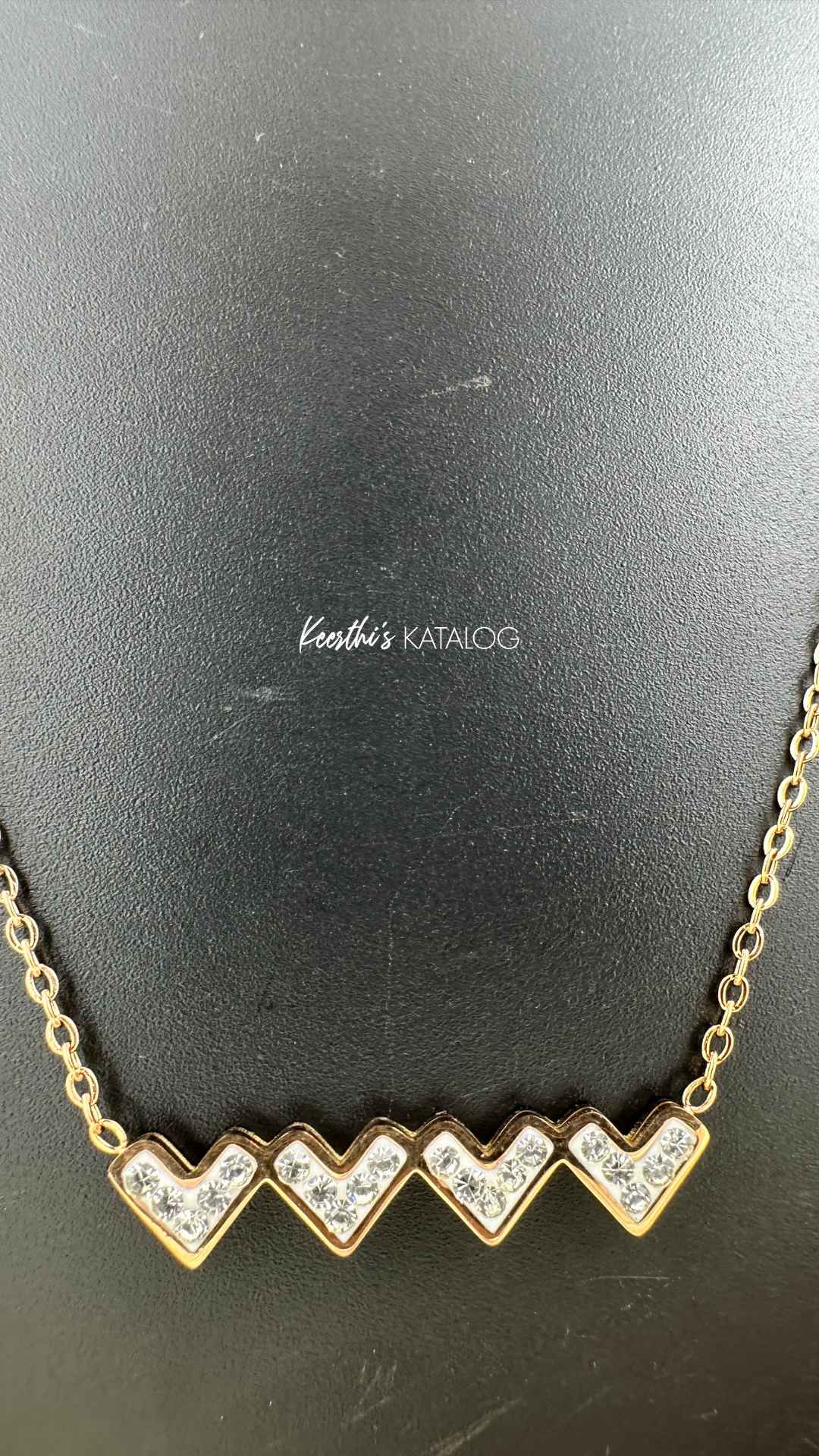 KD1004 - Everlove Charm Necklace