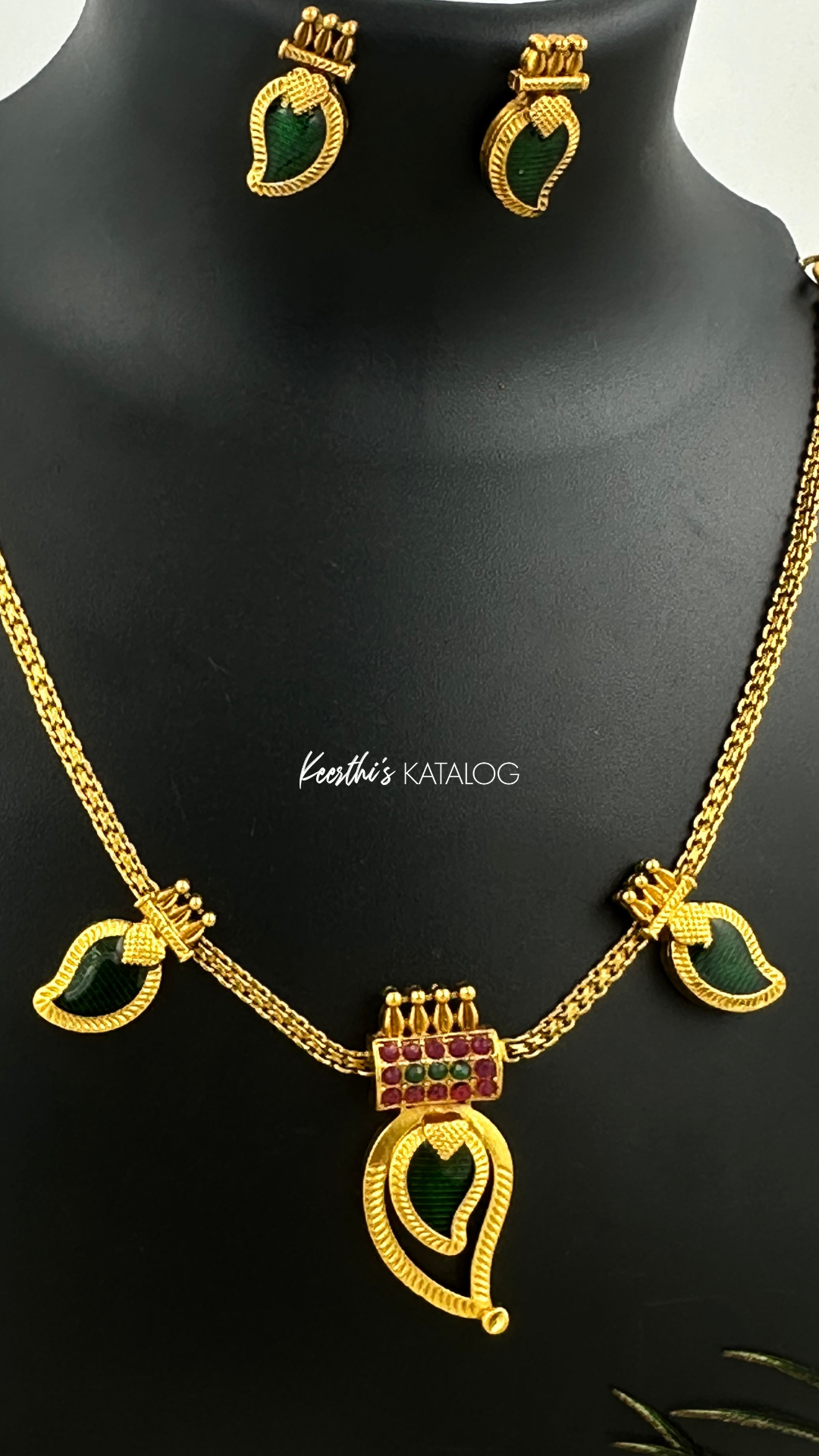 KN1108 - Triple Mango Green Necklace