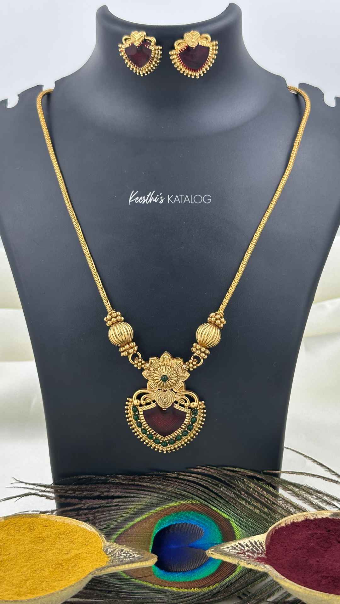 KN1139 - Rajshree Pendant Necklace