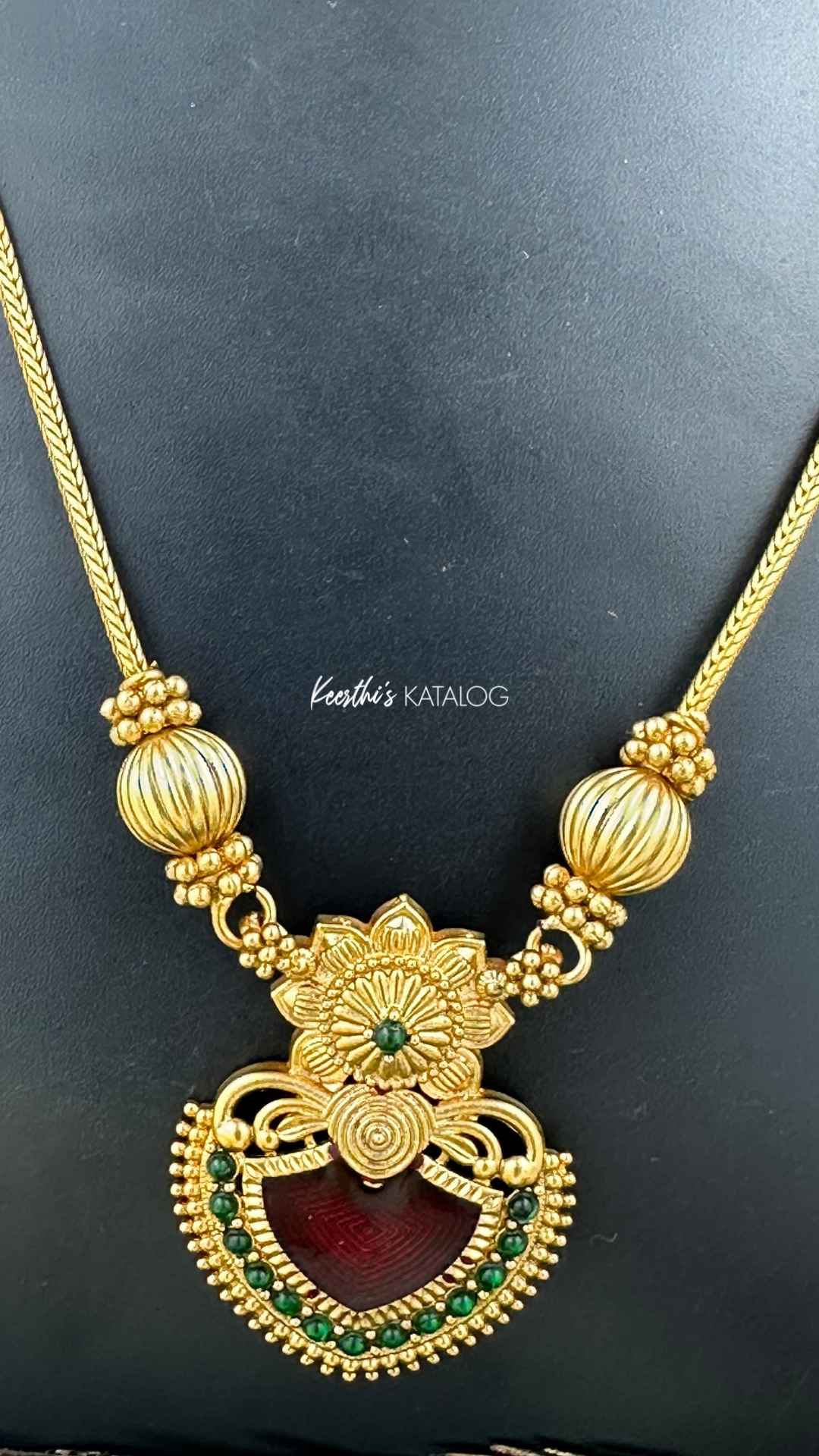 KN1139 - Rajshree Pendant Necklace