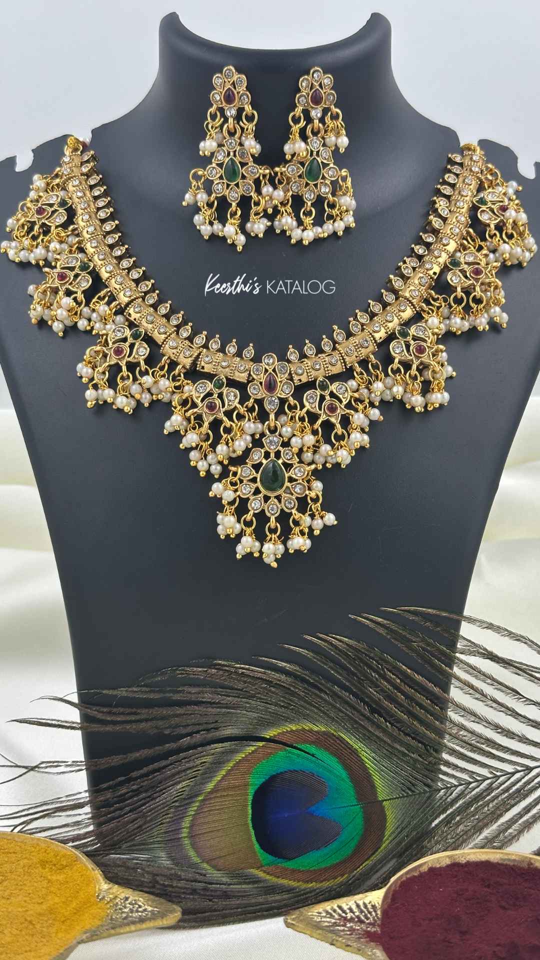 KN1156 - Crowned Grace Necklace Set