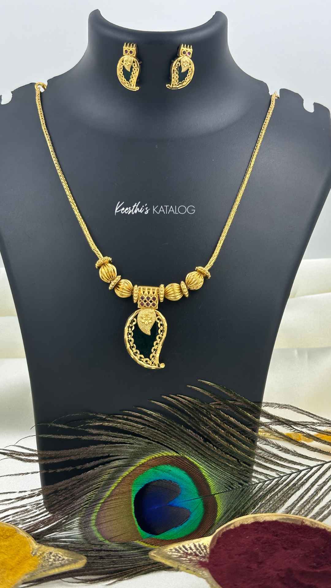 KN1164 - Emerald Mango Necklace Set
