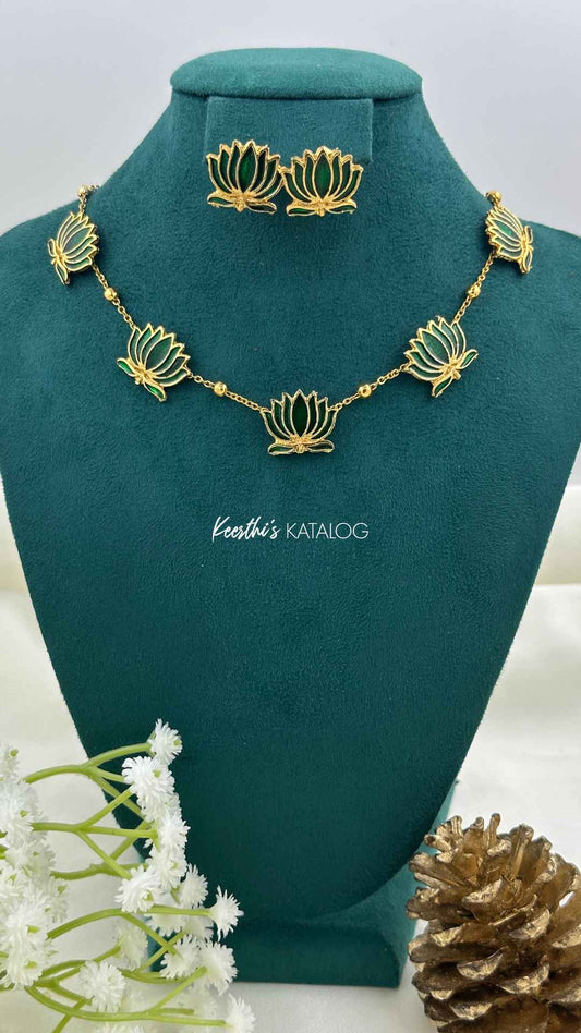 KC1045 - Emerald Lotus Choker