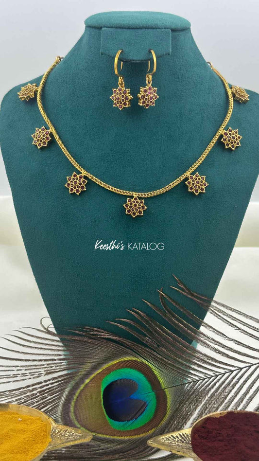 KN1221 - Aster Necklace