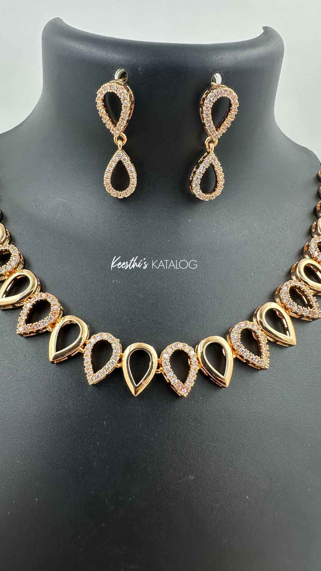 KA1073 - The Petal Dewdrop Set