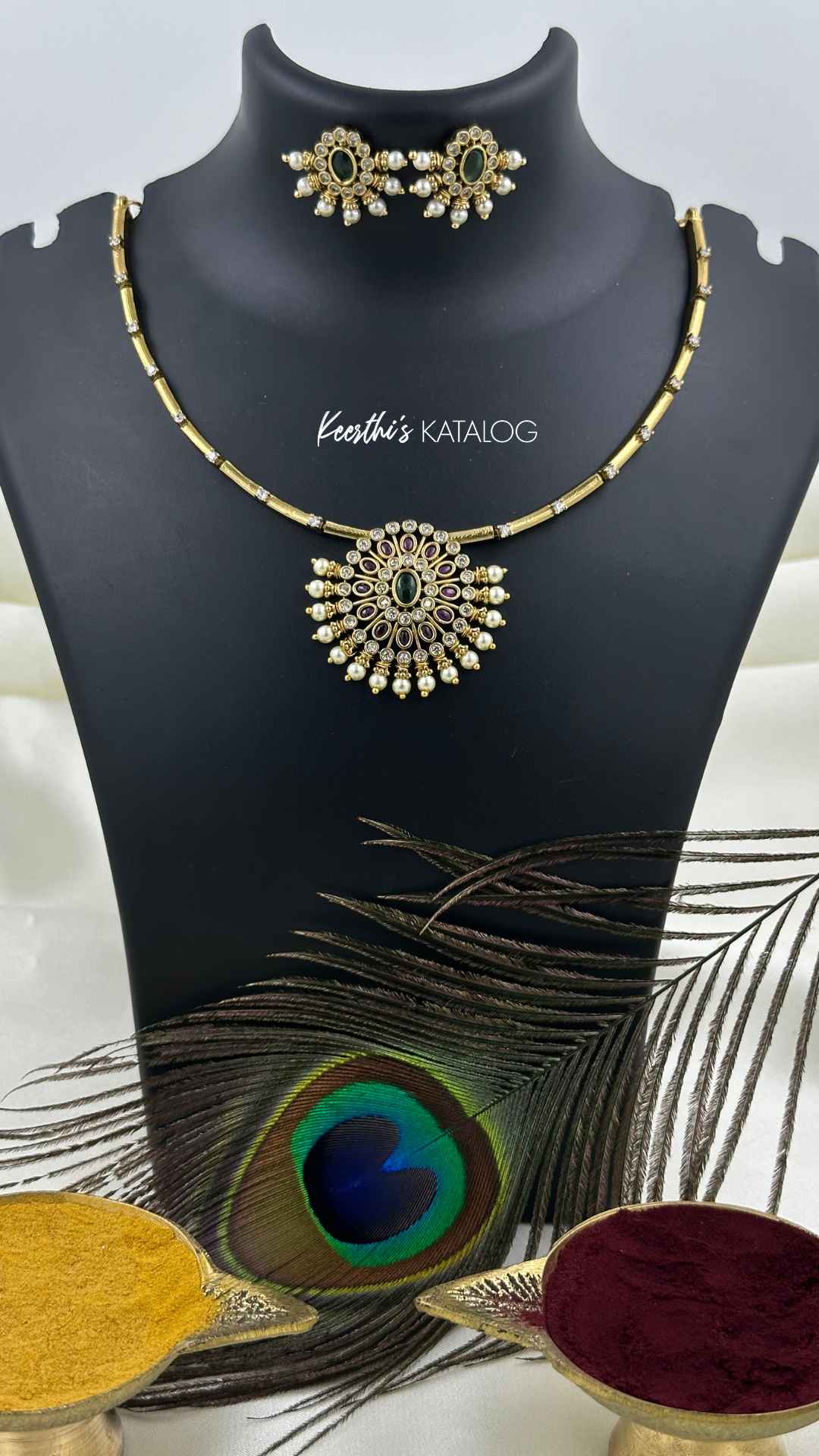 KN1238 - Celeste Medallion Necklace