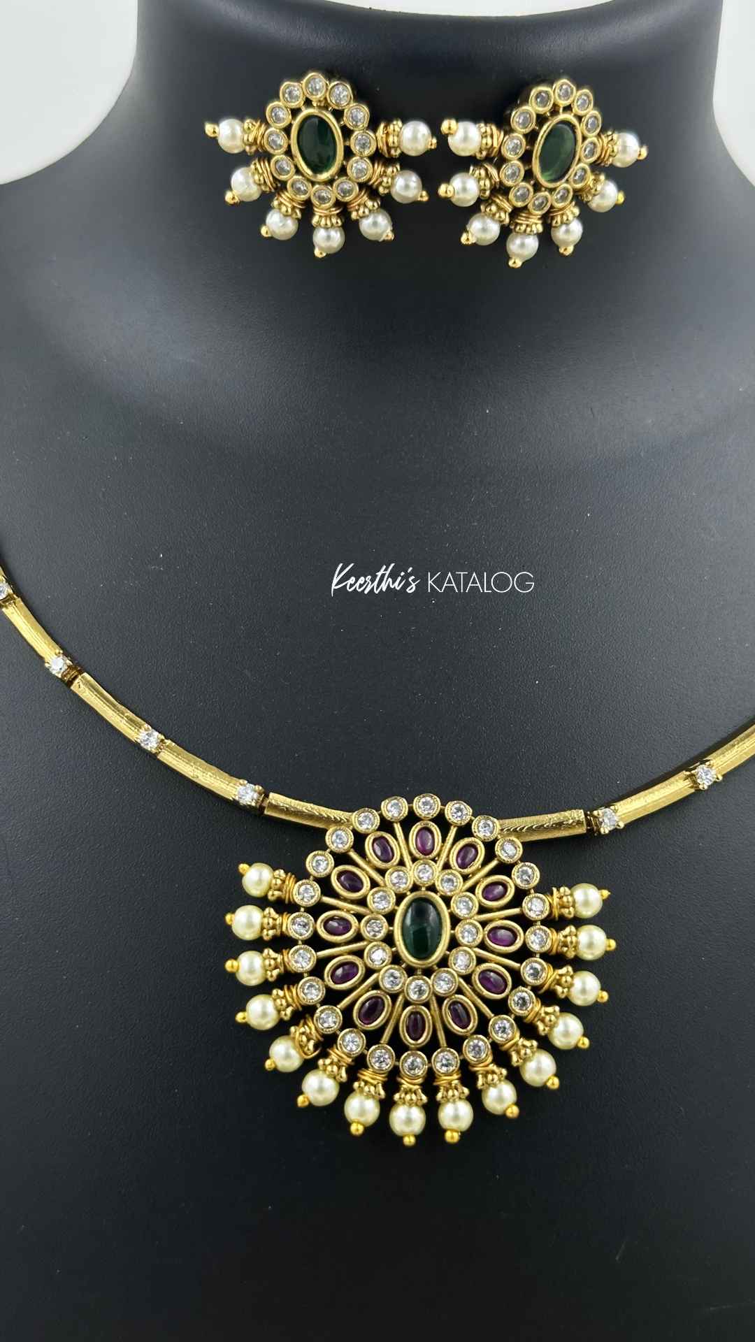 KN1238 - Celeste Medallion Necklace