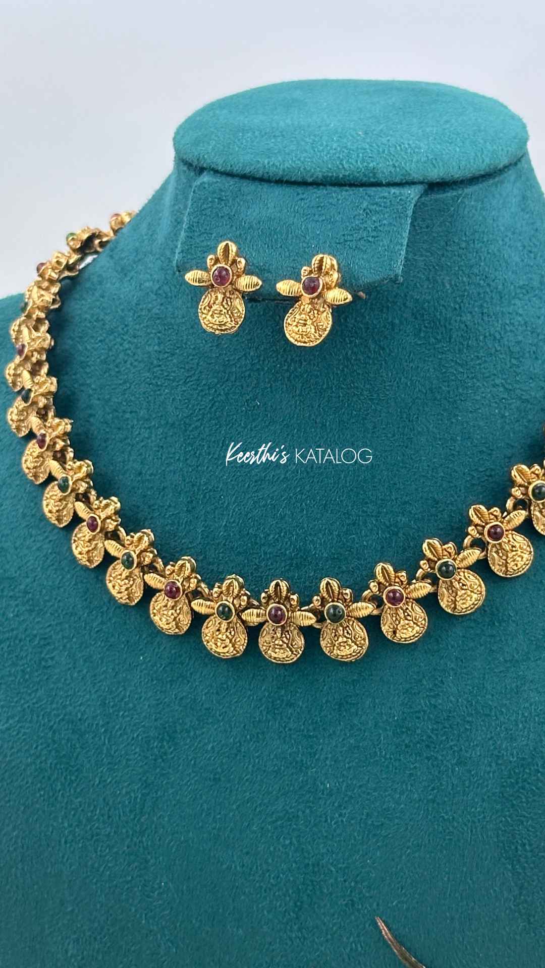 KN1219 - Mixed Blossom Necklace