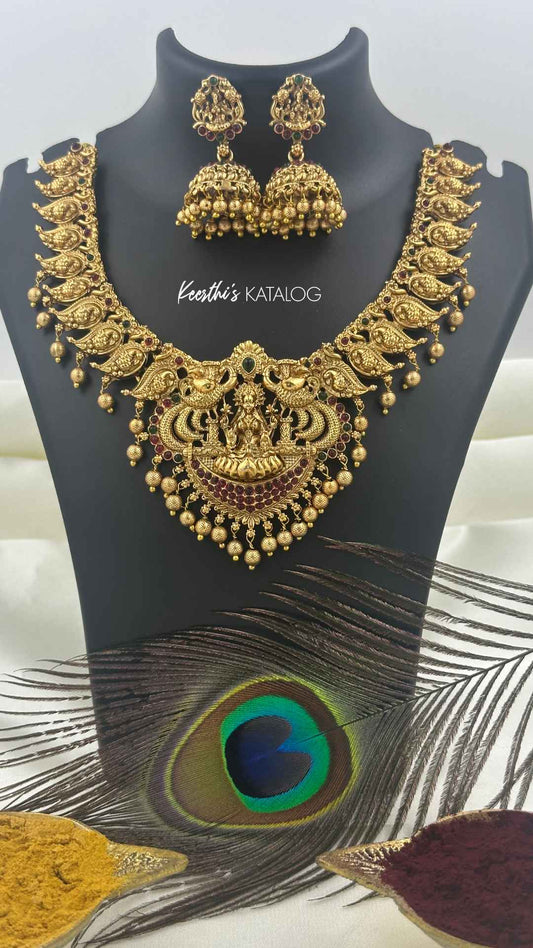 KN1212 - Mayil Lakshmi Maala