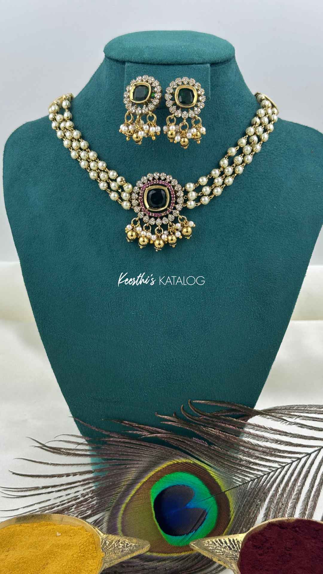 KC1051 - Emerald Pearl Choker