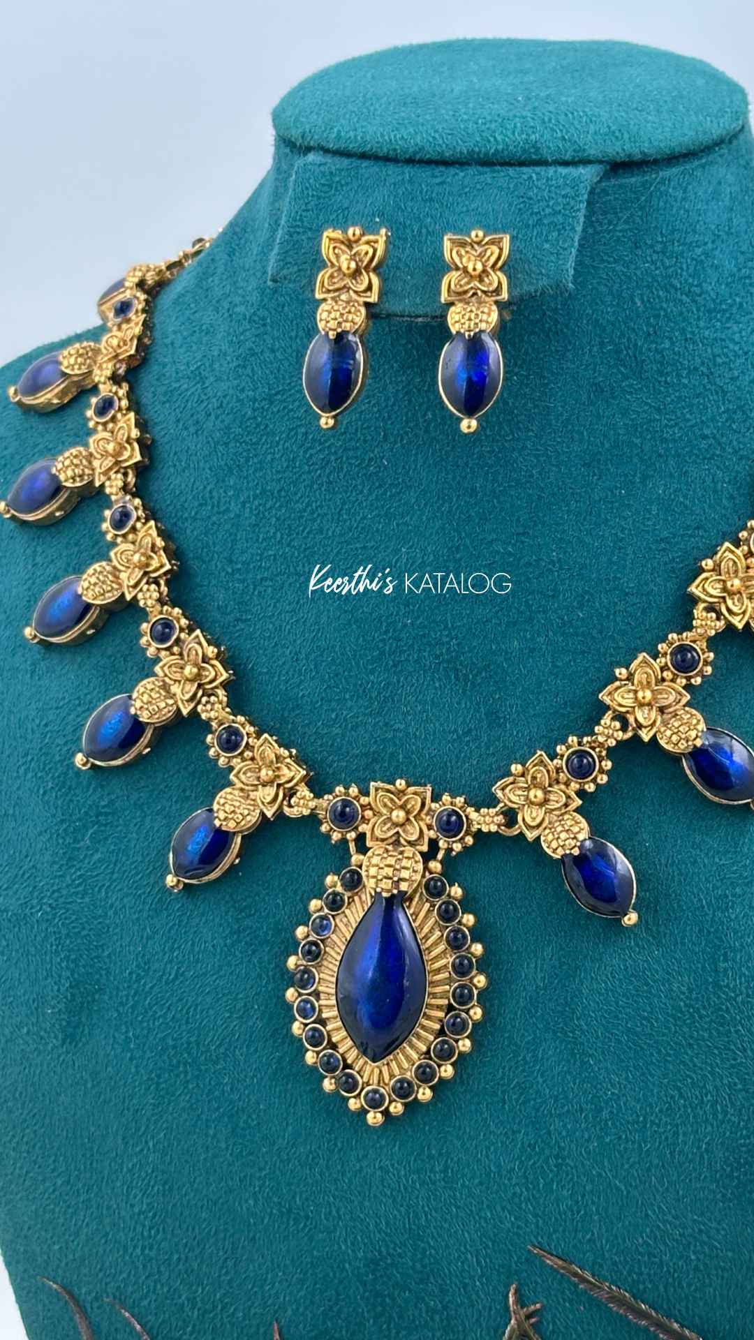 KN1241 - Neela Pushpam Maala