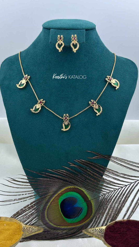 KG1046 - Paisley Vine Necklace